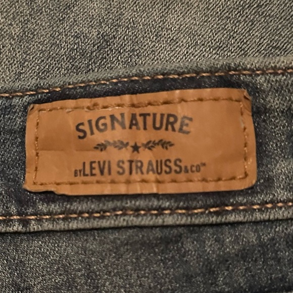 Levi Strauss Signature Blue Jeans - Picture 3 of 7